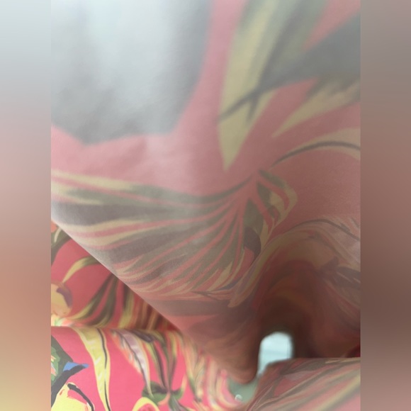 Pink, Yellow & Green sleeveless blouse with gold chain link size XS - Picture 7 of 10